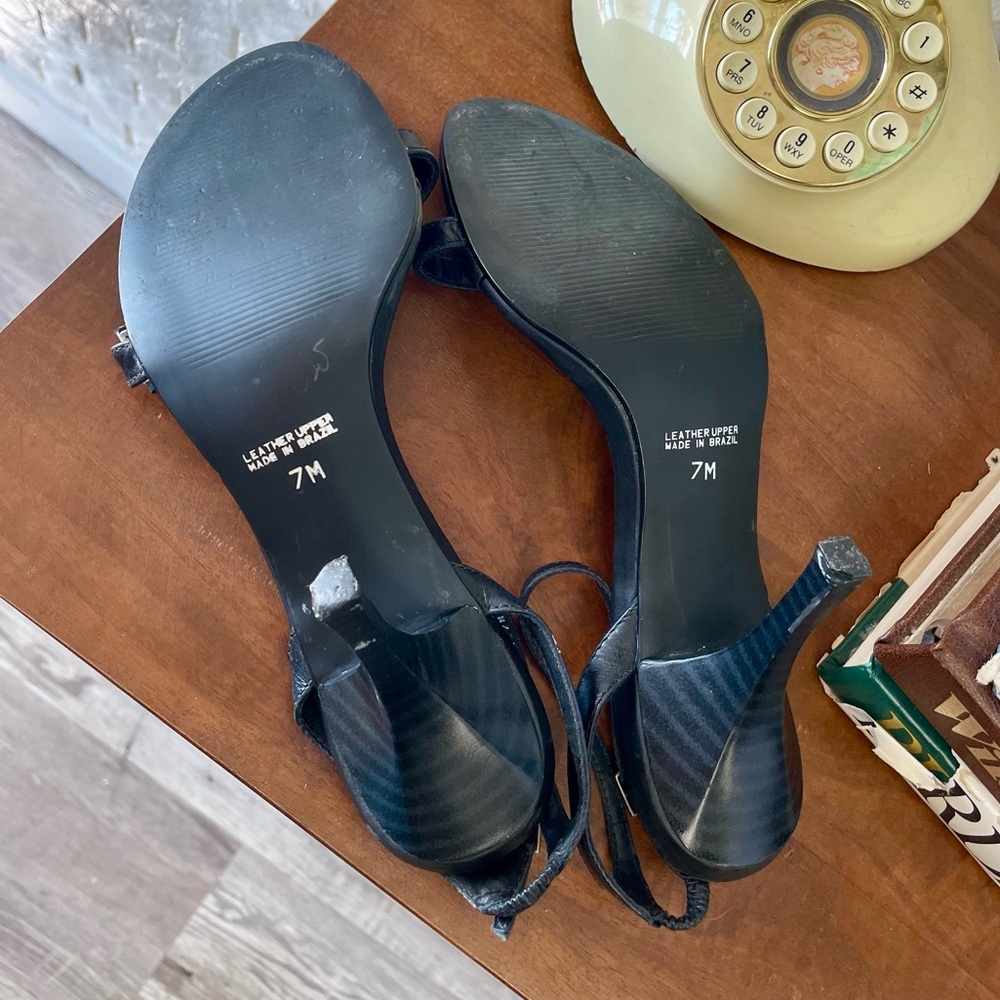 Vintage 90s Two Lips Brazilian Leather Black and White Bow Strappy Heels Size 7 - Picture 10 of 12